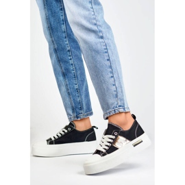 Baskets basses à semelle épaisse, noires LY100B