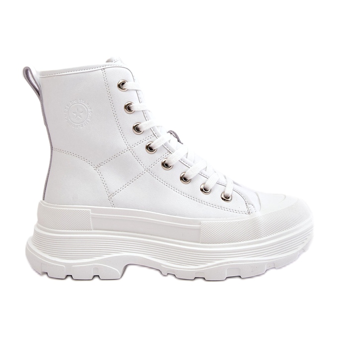 Sneakers féminins isolés en cuir sur la plate-forme massive Big Star OO274A598 White blanche