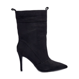 Bottes noires à talons hauts