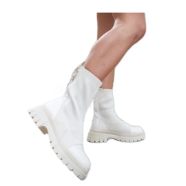 Bottines chaussettes vernis beiges d'Albertina - Solea Bottines chaussettes vernis beiges d'Albertina - Solea