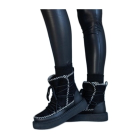 Boots de neige noires à plateforme et lacets ornés de broderies Mckenzie - Solea le noir