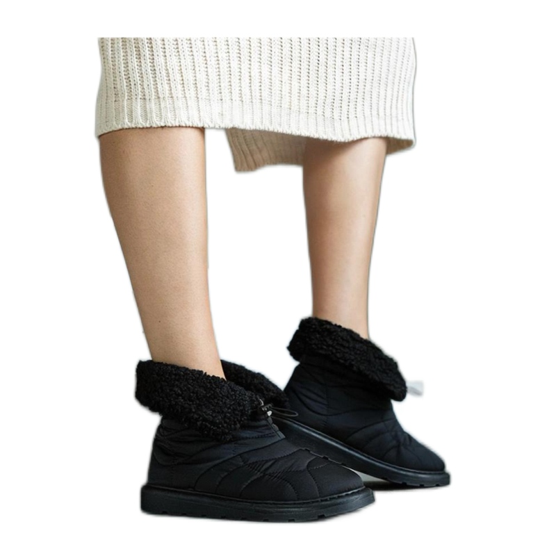 Bottes de neige isolées noires à revers Caellita - Solea le noir Bottes de neige isolées noires à revers Caellita - Solea le noir