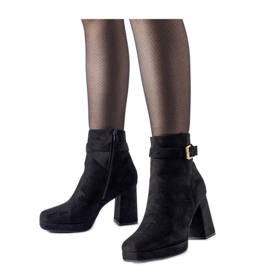 Bottines classiques isolées noires en daim Caio - Solea le noir Bottines classiques isolées noires en daim Caio - Solea le noir