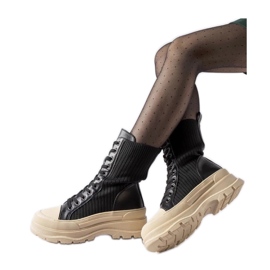 Boots chaussettes noires à semelle légère le noir