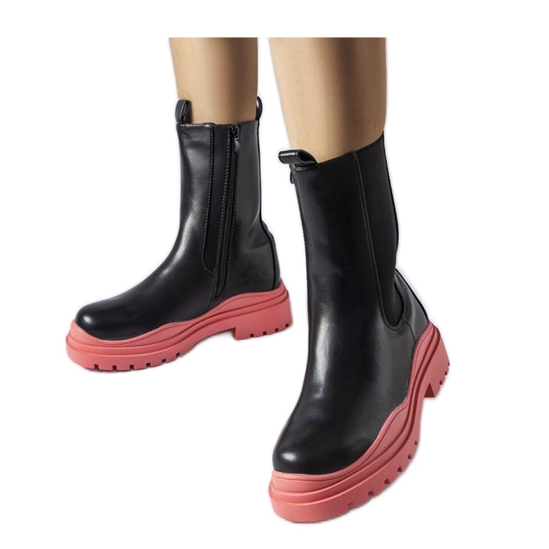 Bottines noires à semelle colorée le noir