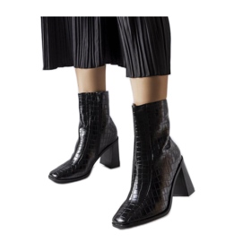 Bottines noires avec simili cuir crocodile le noir
