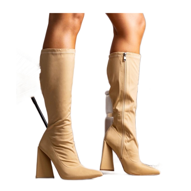 Bottes à talons beiges