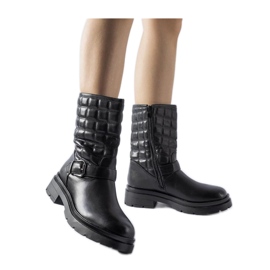 Bottines noires à tige matelassée le noir