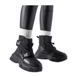 Bottes de neige isolées noires avec Velcro