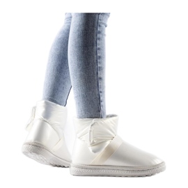 Boots de neige courtes beiges brillantes de Delaune - Solea