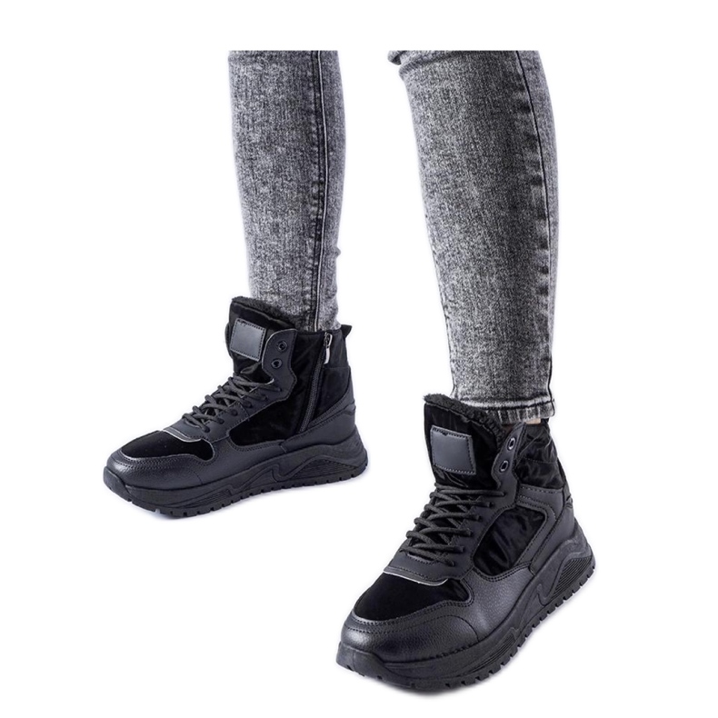 Baskets montantes isolées noires par Malles - Solea le noir