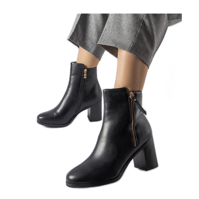 Bottes classiques isolées noires Edilio - Solea le noir