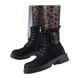 Trappeurs en daim noir