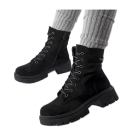 Boots noires en éco-daim légèrement isolées