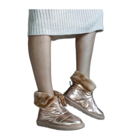 Bottes de neige isolées dorées avec col