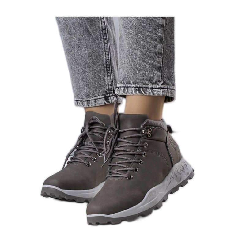 Chaussures de randonnée isolées grises pour femme Chaussures de randonnée isolées grises pour femme