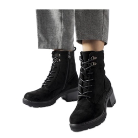 Bottines à lacets noires