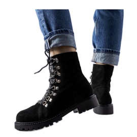 Bottines noires en éco-daim
