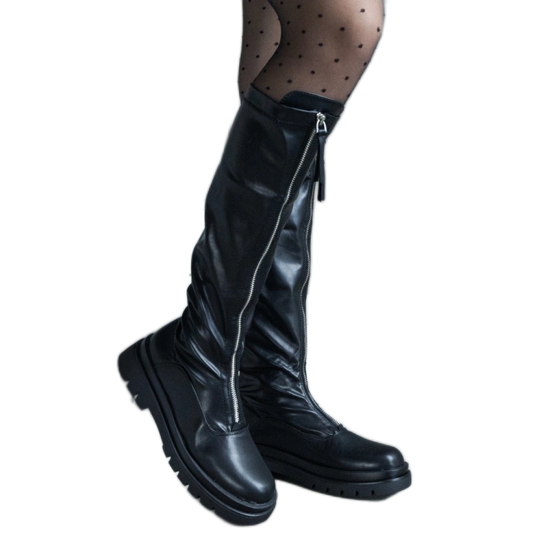 Bottines noires en éco-cuir à talon plat ornées d'une fermeture éclair le noir