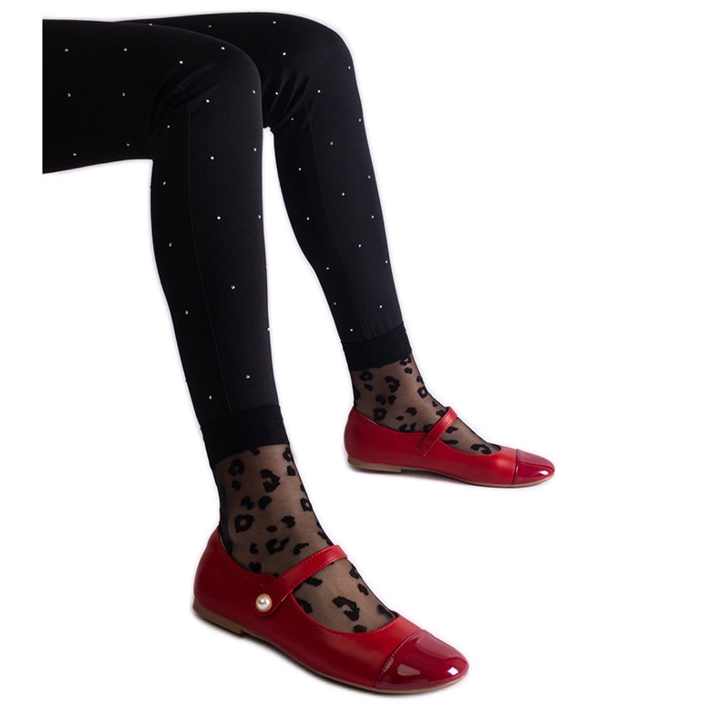 Ballerines rouges à bout verni, fermées par velcro Ballerines rouges à bout verni, fermées par velcro