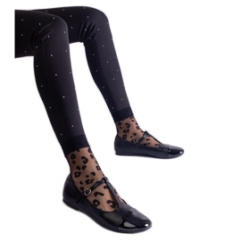 Ballerines noires à bout verni et fermées par une boucle