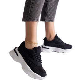 Baskets noires à semelle épaisse