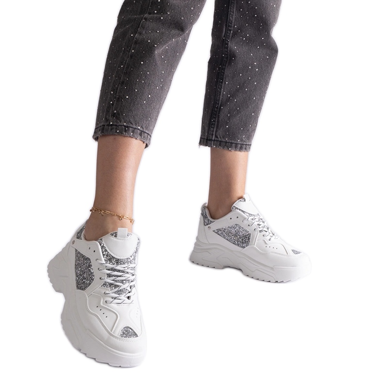 Baskets femme blanches avec empiècements pailletés Baskets femme blanches avec empiècements pailletés