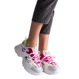 Baskets de sport blanches et roses