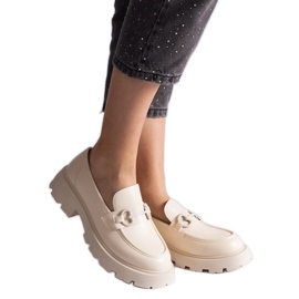 Mocassins en éco-cuir beige avec décoration dorée