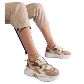 Baskets marron ornées d'un cordon en zircon beige