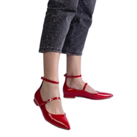 Pompes à plateau rouges avec boucles