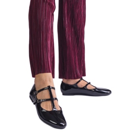 Ballerines vernies noires avec boucle