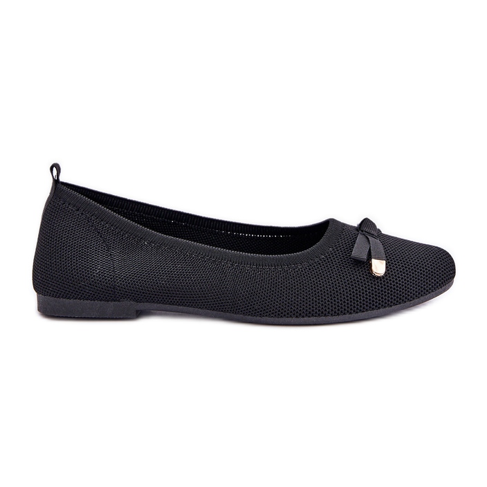 Ballerinas en filet avec un arc noir le noir