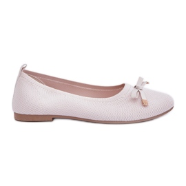 Ballerines en filet avec un léger arc de mendiant beige