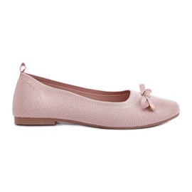 Ballerines en filet avec un arc rose