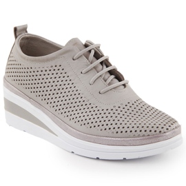 Chaussures de sport pour femmes en cuir sur un coin ouvert gris T.Sokolski W24-150