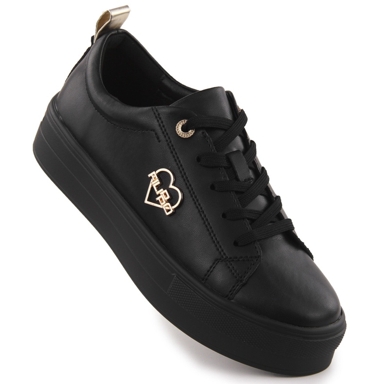 Chaussures en cuir pour femmes sur la plateforme Czarne Filippo 3533 le noir