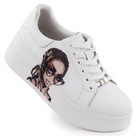 Chaussures en cuir pour femmes sur la plate-forme White Filippo 6207 blanc