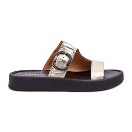 Slippers en cuir féminin sur la plate-forme Zazoo 3024 Zloty doré