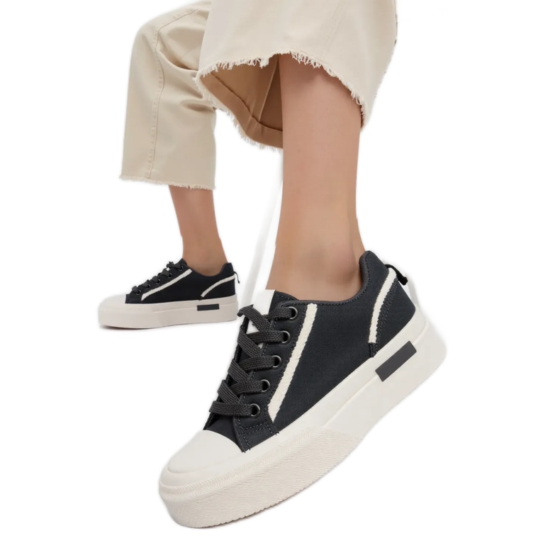 Baskets féminines Lunor Black le noir