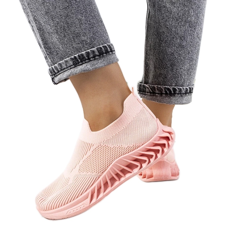 D/GMR Les baskets roses de Neda D/GMR Les baskets roses de Neda