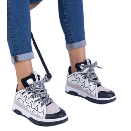 Baskets pour femmes noires avec laçage décoratif le noir Baskets pour femmes noires avec laçage décoratif le noir