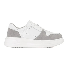 Goodin Baskets en cuir blanc sur la plateforme blanche