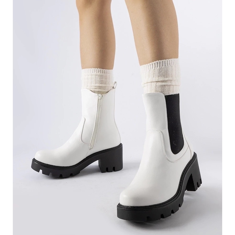 D/CEO Bottes isolées blanches avec un bloc Hattiesburg D/CEO Bottes isolées blanches avec un bloc Hattiesburg