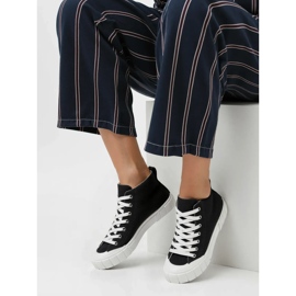 Baskets noires Arvel pour femmes le noir