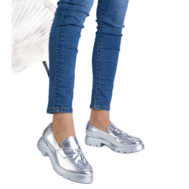 Chaussures classiques en argent avec franges