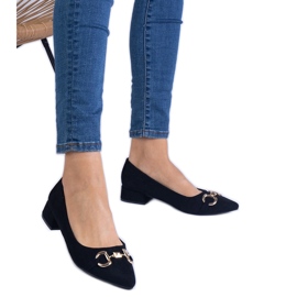 Pompes noires d'Ekozamsz avec une décoration dorée le noir