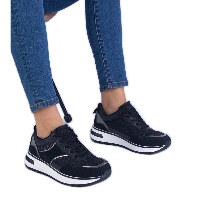 Baskets noires décorées de paillettes et de zircons le noir