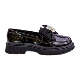 Mocasins des filles peintes avec un arc en cuir noir écologique le noir
