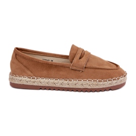 Espadrilles pour femmes avec une tresse de jute sur une semelle plate de chameau brun